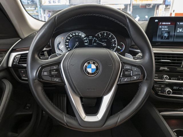 BMW/ 寶馬 520i  第5張相片