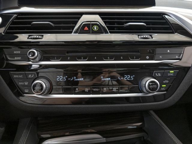 BMW/ 寶馬 520i  第12張相片