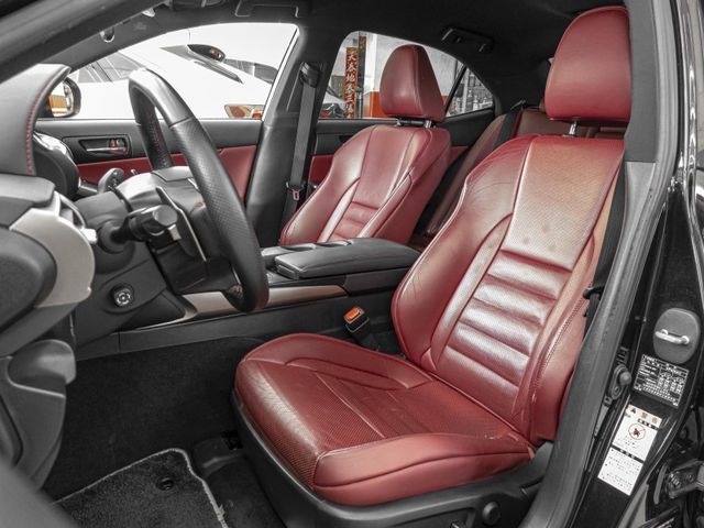 Lexus IS  第8張相片