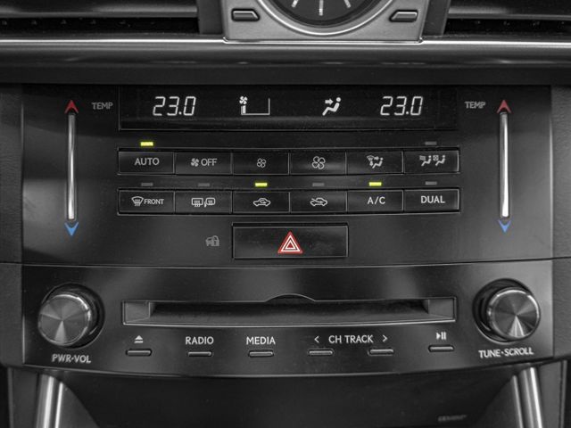 Lexus IS  第12張相片
