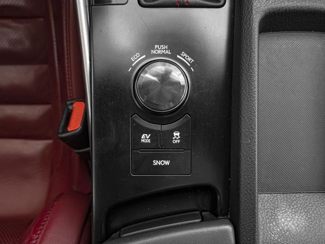 Lexus IS  第14張相片