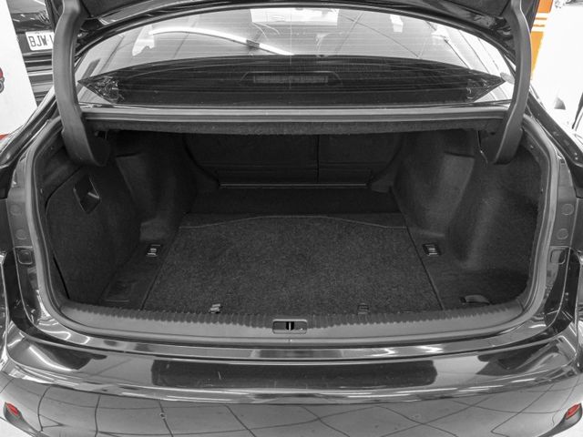 Lexus IS  第21張相片