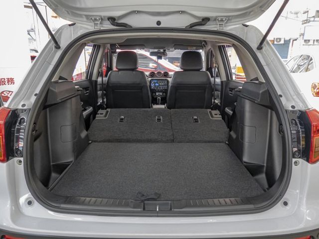 Suzuki Vitara  第21張相片