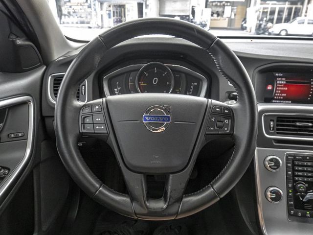 Volvo V60  第5張相片