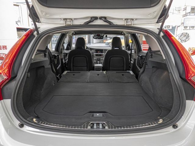 Volvo V60  第21張相片