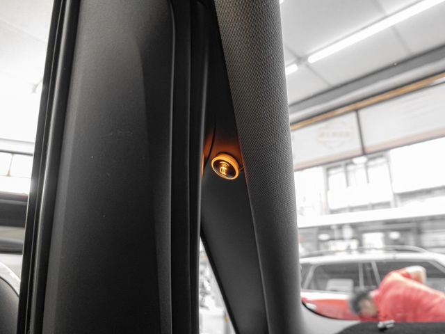 BMW/ 寶馬 218d  第18張相片