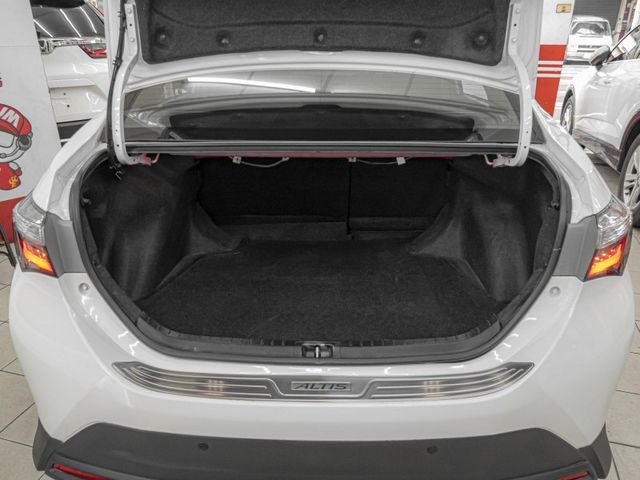 Toyota ALTIS  第21張相片