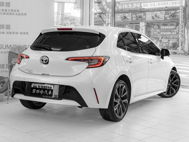 Toyota Auris  第2張相片