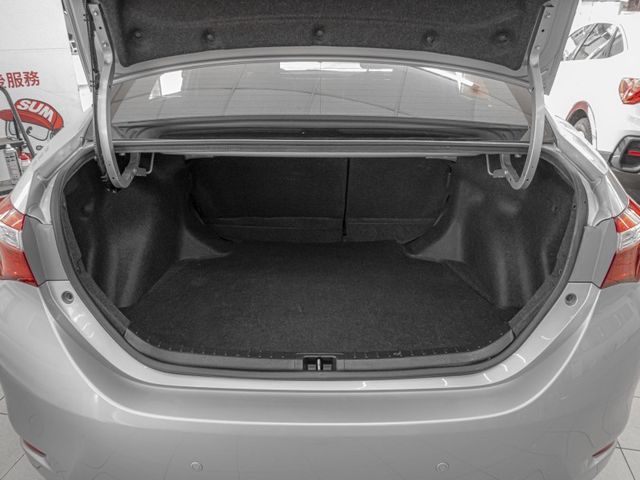 Toyota ALTIS  第21張相片