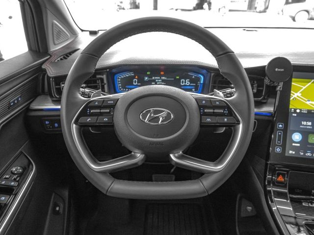 Hyundai Custin  第5張相片