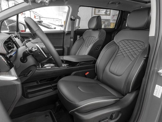 Hyundai Custin  第8張相片