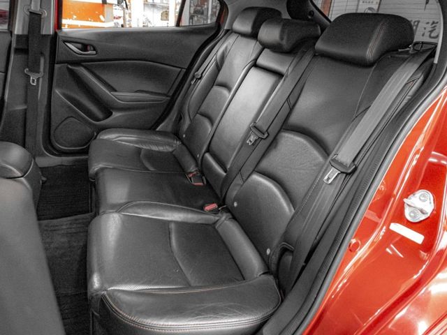 Mazda Mazda3  第9張相片