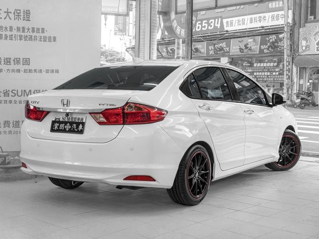 2017年 HONDA本田 CITY 白 1.5／定速.導航.倒車顯影.恆溫  第2張相片