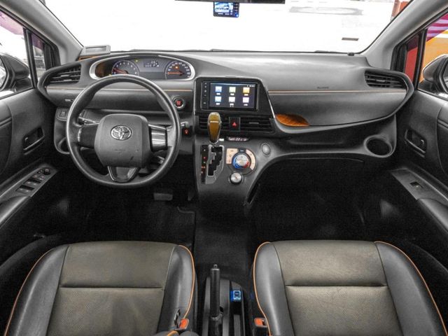 2017年 TOYOTA豐田 SIENTA 灰 1.8／I-KEY.定速.恆溫.電滑門.倒車顯影  第7張相片