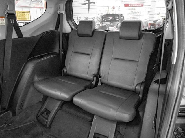 2017年 TOYOTA豐田 SIENTA 灰 1.8／I-KEY.定速.恆溫.電滑門.倒車顯影  第11張相片