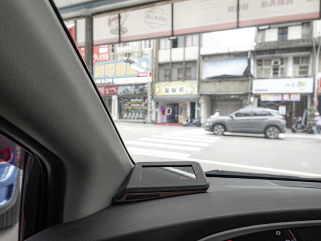 2017年 TOYOTA豐田 SIENTA 灰 1.8／I-KEY.定速.恆溫.電滑門.倒車顯影  第19張相片