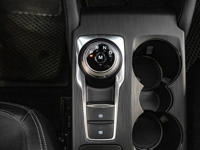 原廠保養！2020年 FORD福特 FOCUS ST 藍 2.3／全景天窗.ACC.盲點.車偏.CarPlay  第14張相片