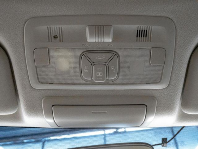 Toyota Previa  第17張相片