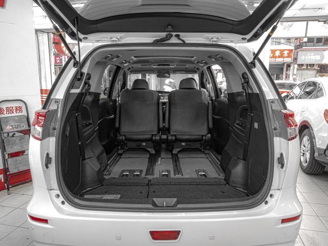 Toyota Previa  第21張相片