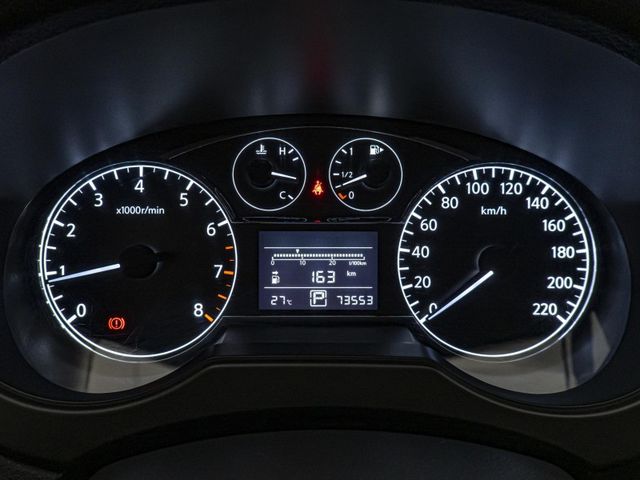 Nissan Tiida  第3張相片