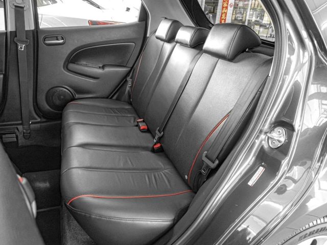 Mazda Mazda2  第8張相片