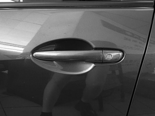 Mazda Mazda2  第18張相片