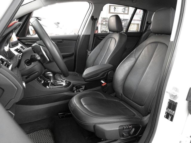 BMW/ 寶馬 220i GT  第8張相片