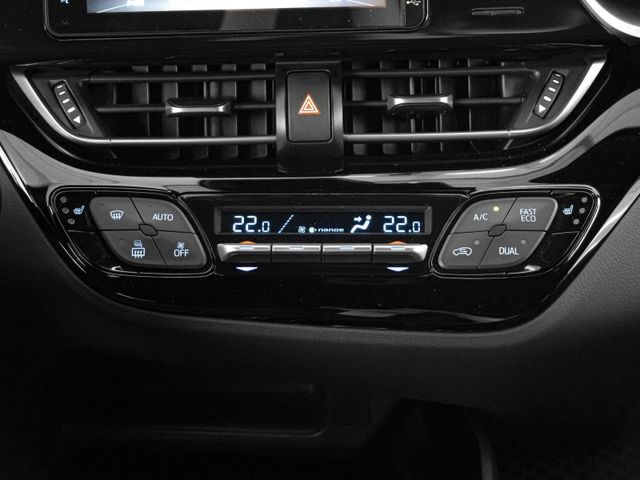 Toyota C-HR  第12張相片