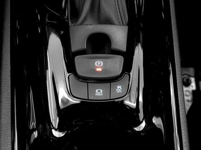 Toyota C-HR  第13張相片