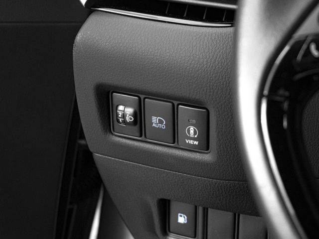 Toyota C-HR  第14張相片