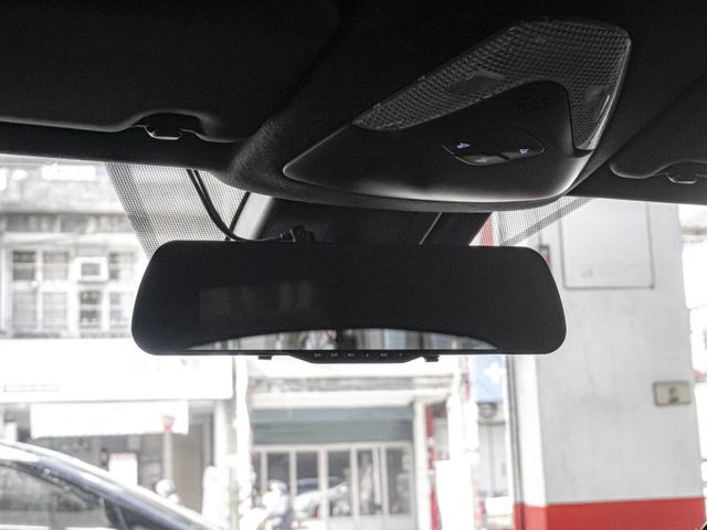 Toyota C-HR  第17張相片