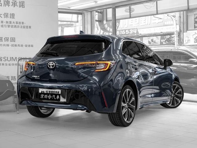 Toyota Auris  第2張相片