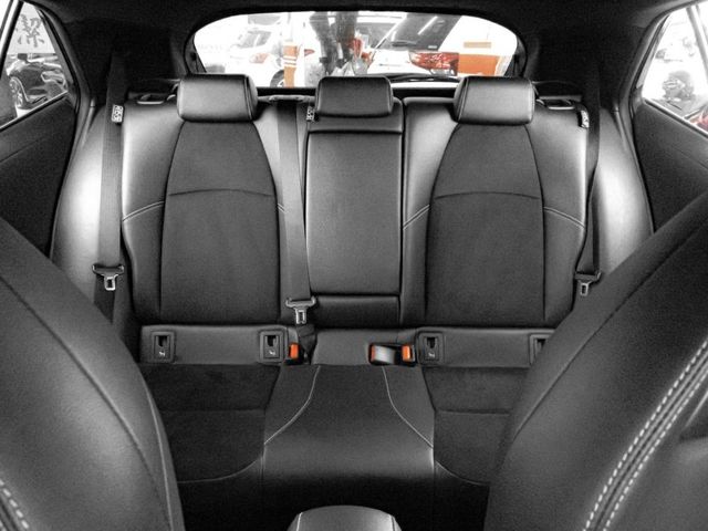 Toyota Auris  第10張相片