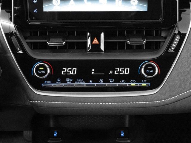 Toyota Auris  第12張相片