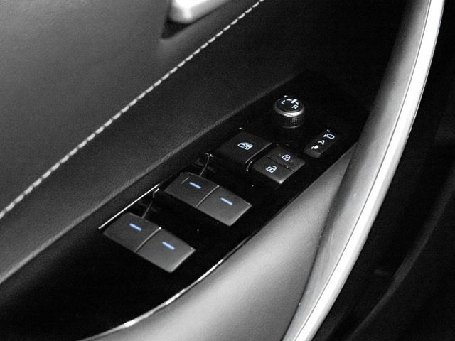 Toyota Auris  第16張相片