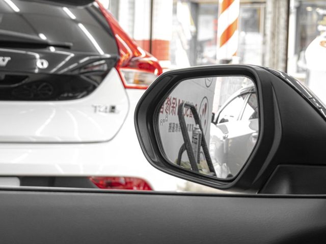 Toyota Auris  第20張相片