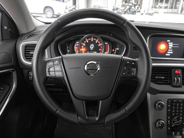 Volvo V40  第5張相片