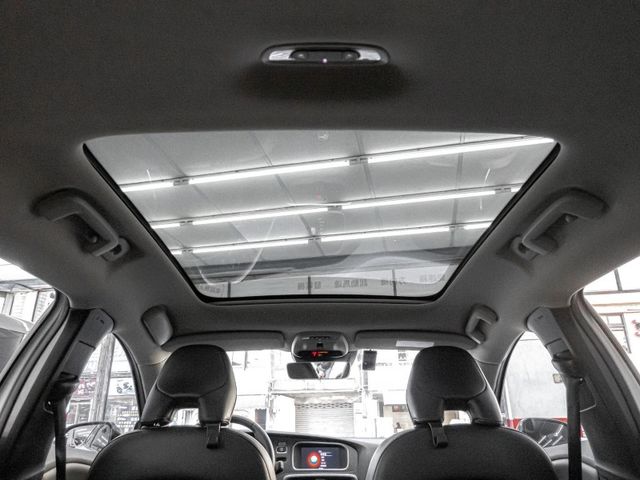 Volvo V40  第11張相片