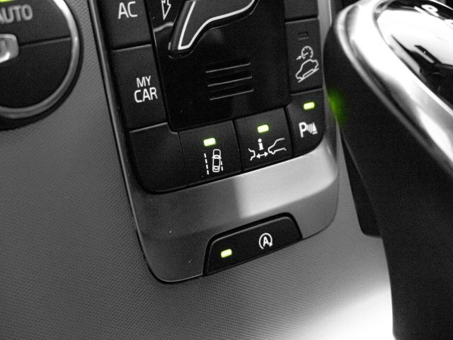 Volvo V40  第17張相片