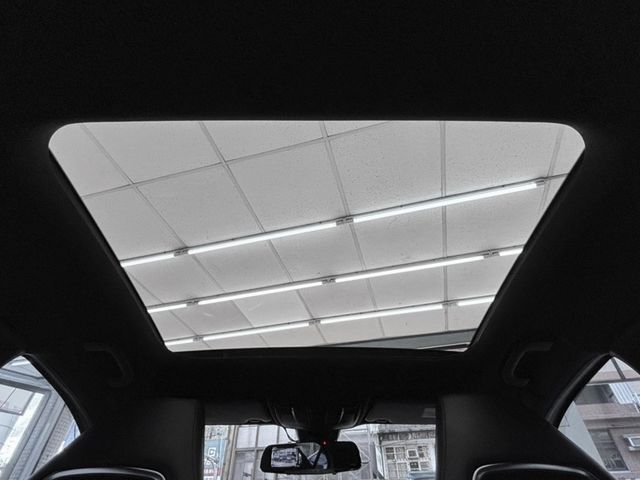 Mercedes-Benz/賓士 A-CLASS  第13張相片