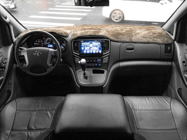 Hyundai Starex  第9張相片