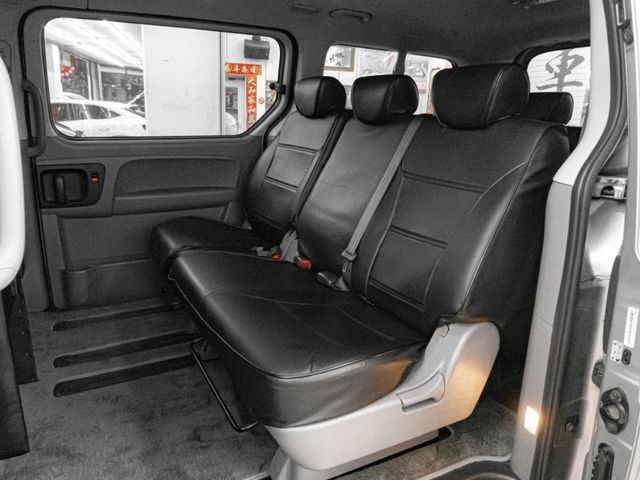 Hyundai Starex  第11張相片