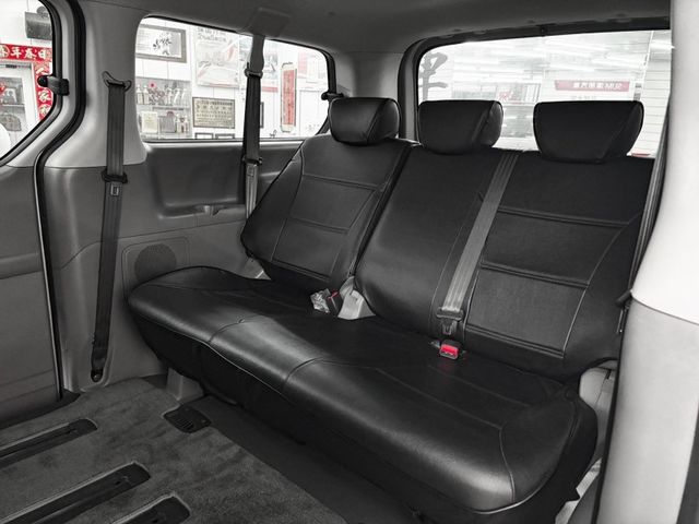 Hyundai Starex  第13張相片