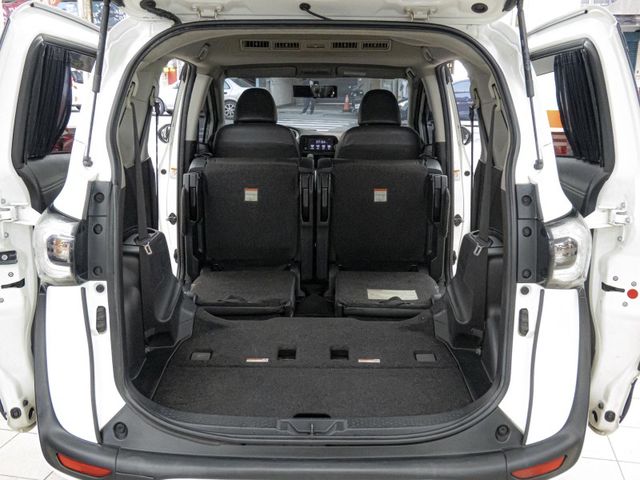 Toyota SIENTA  第3張相片
