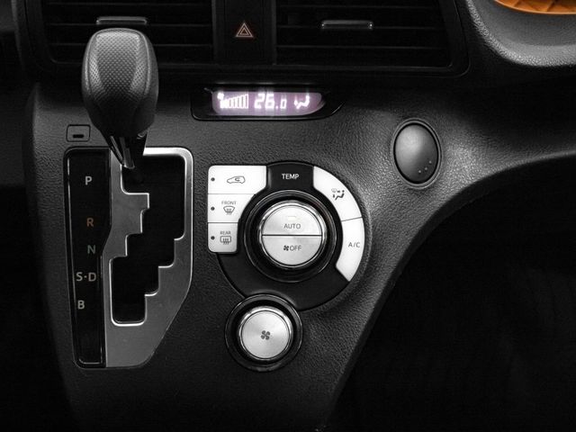 Toyota SIENTA  第16張相片