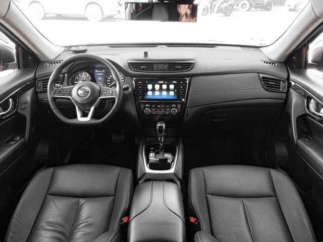 Nissan X-Trail  第10張相片