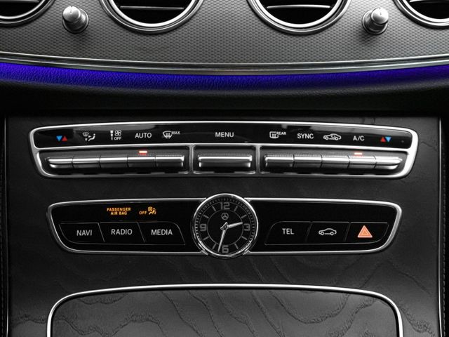 Mercedes-Benz/賓士 E-CLASS  第15張相片