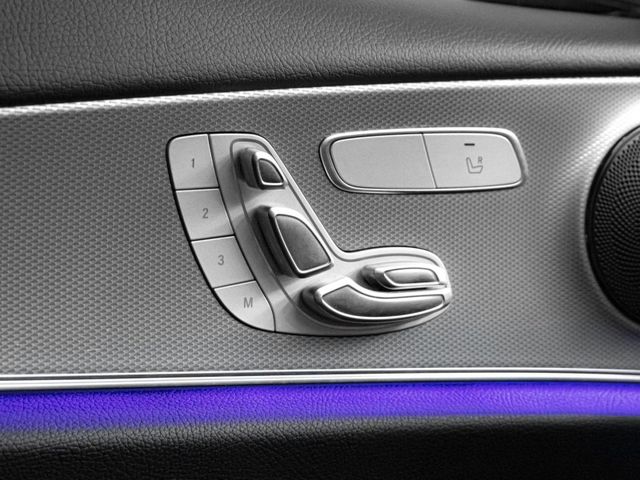 Mercedes-Benz/賓士 E-CLASS  第18張相片