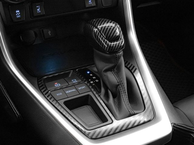 Toyota RAV4  第16張相片