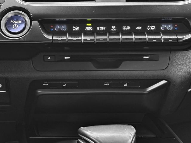 Lexus UX  第16張相片